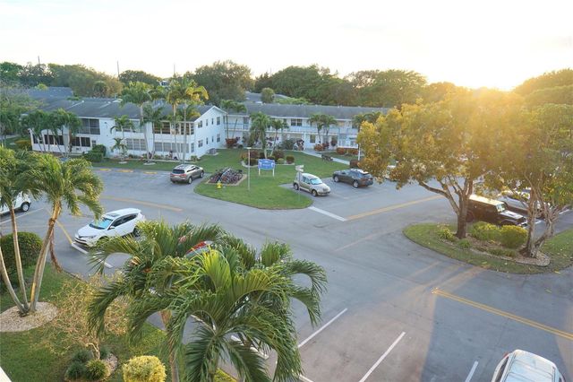 4029 Newport 4029, Deerfield Beach, FL 33442
