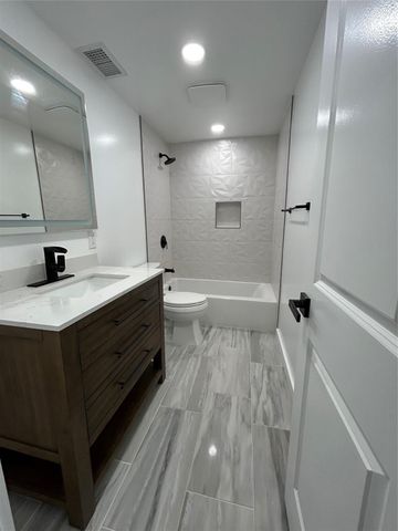 8523 Riverside Walk Lane, Houston, TX 77064