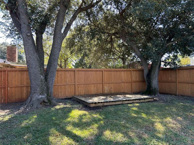 8523 Riverside Walk Lane, Houston, TX 77064