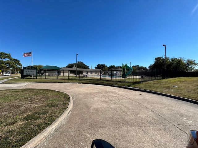 8523 Riverside Walk Lane, Houston, TX 77064