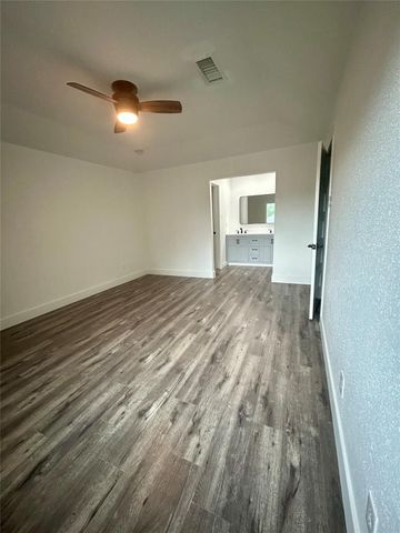 8523 Riverside Walk Lane, Houston, TX 77064