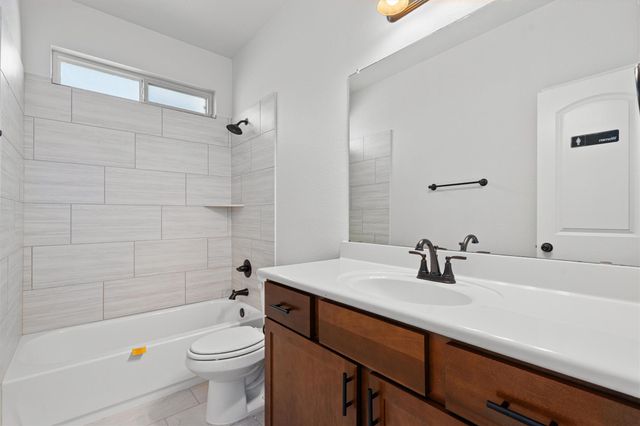 8105 Porto CV, Round Rock, TX 78665