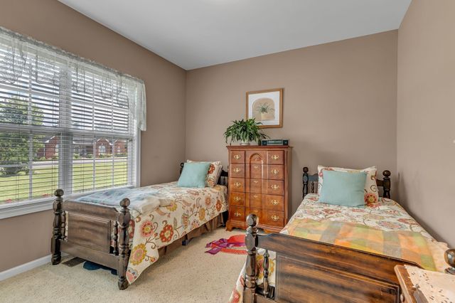 1008 Graceland Way, Greenbrier, TN 37073