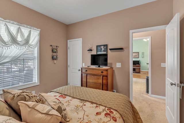 1008 Graceland Way, Greenbrier, TN 37073