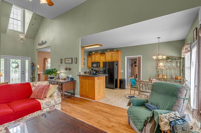 1008 Graceland Way, Greenbrier, TN 37073