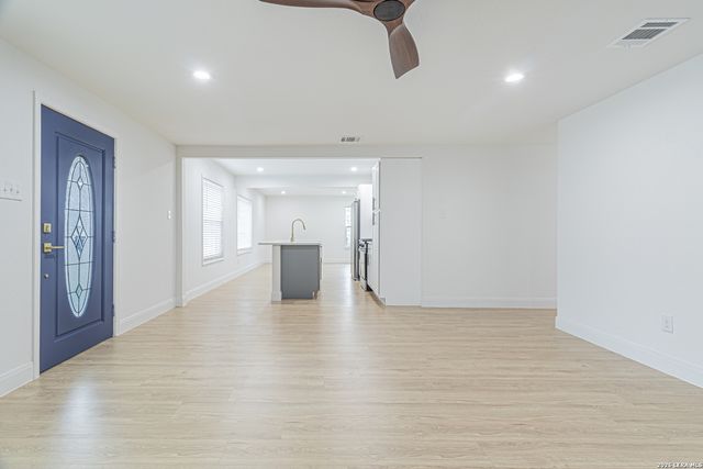 2918 HATTON ST, San Antonio, TX 78237