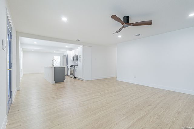 2918 HATTON ST, San Antonio, TX 78237