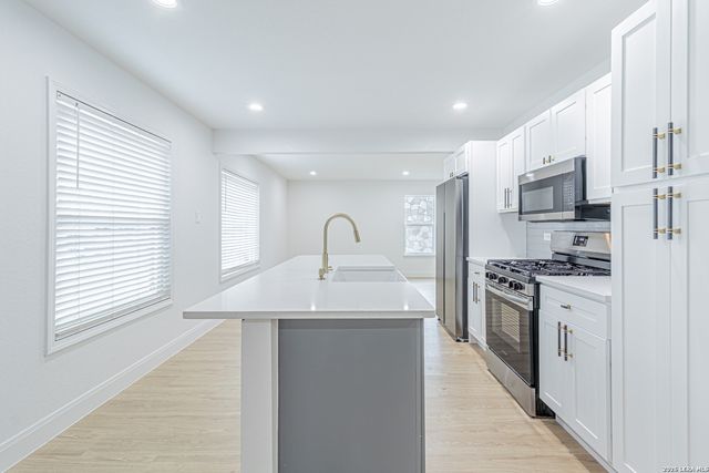 2918 HATTON ST, San Antonio, TX 78237