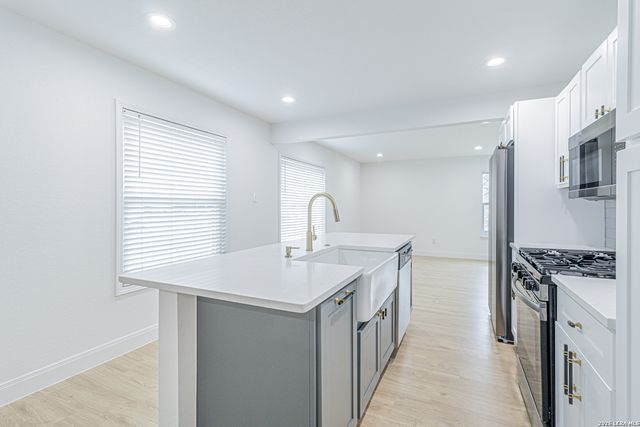 2918 HATTON ST, San Antonio, TX 78237