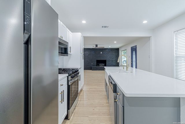 2918 HATTON ST, San Antonio, TX 78237