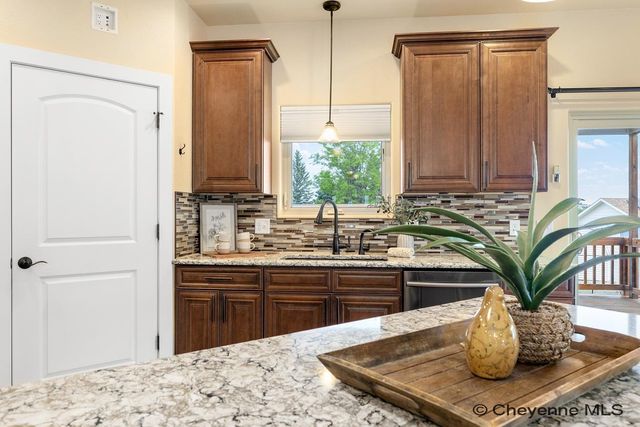 3216 LAND CT, Cheyenne, WY 82001