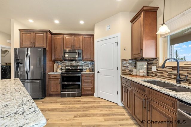 3216 LAND CT, Cheyenne, WY 82001