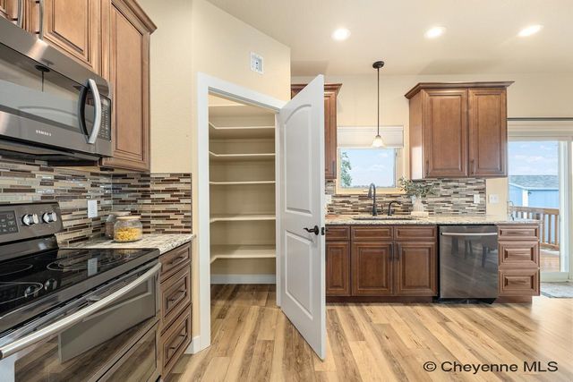 3216 LAND CT, Cheyenne, WY 82001