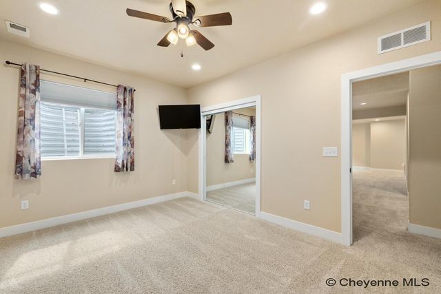 3216 LAND CT, Cheyenne, WY 82001