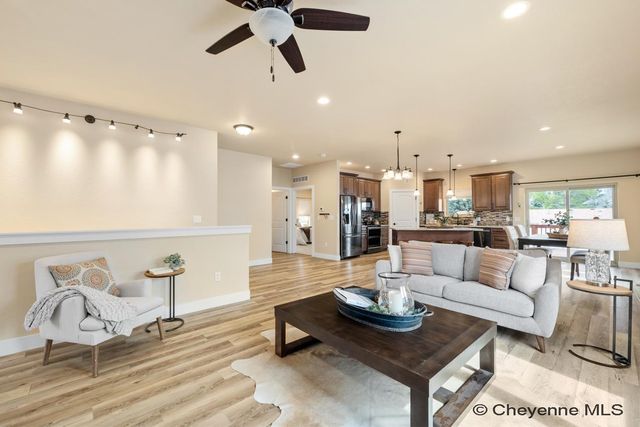 3216 LAND CT, Cheyenne, WY 82001