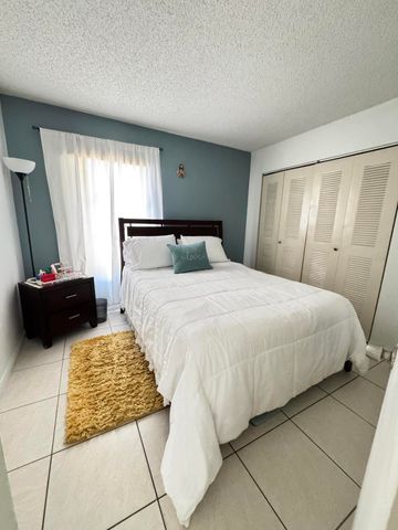 8600 NW 193rd Terrace, Hialeah, FL 33015
