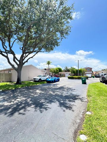 8600 NW 193rd Terrace, Hialeah, FL 33015