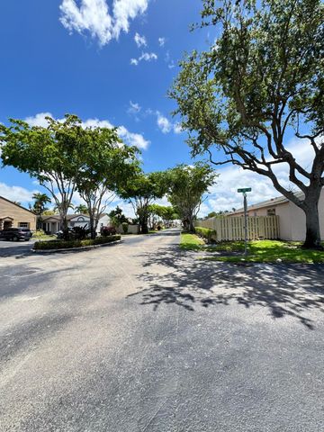 8600 NW 193rd Terrace, Hialeah, FL 33015