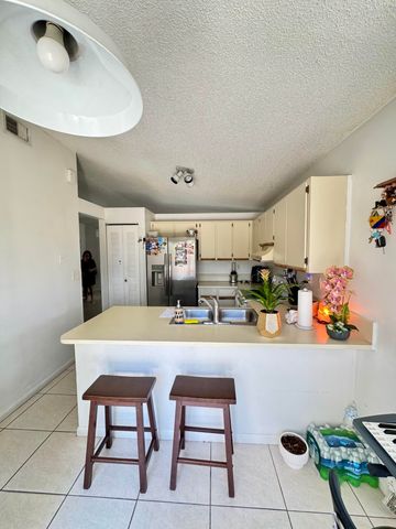 8600 NW 193rd Terrace, Hialeah, FL 33015