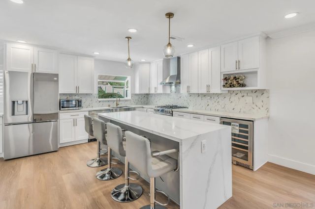 6739 Tuxedo Rd., San Diego, CA 92119