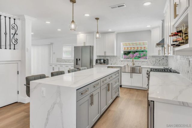 6739 Tuxedo Rd., San Diego, CA 92119