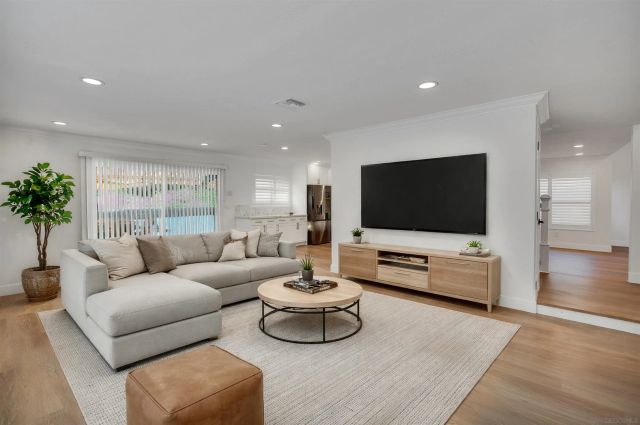 6739 Tuxedo Rd., San Diego, CA 92119