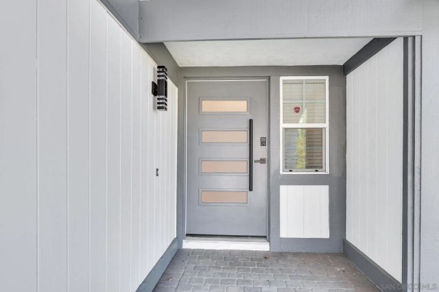 6739 Tuxedo Rd., San Diego, CA 92119