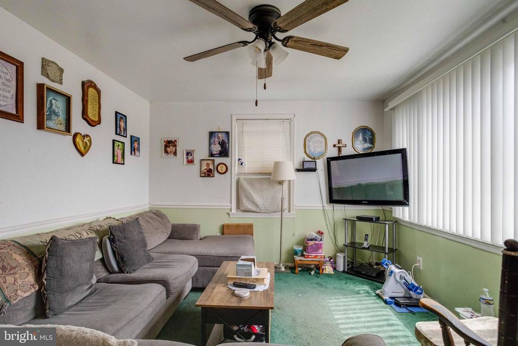 Image 6 of property listing at 900 RENFREW ST, Baltimore, MD 21221