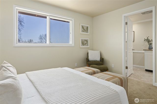 20910 9th Avenue S, Des Moines, WA 98198