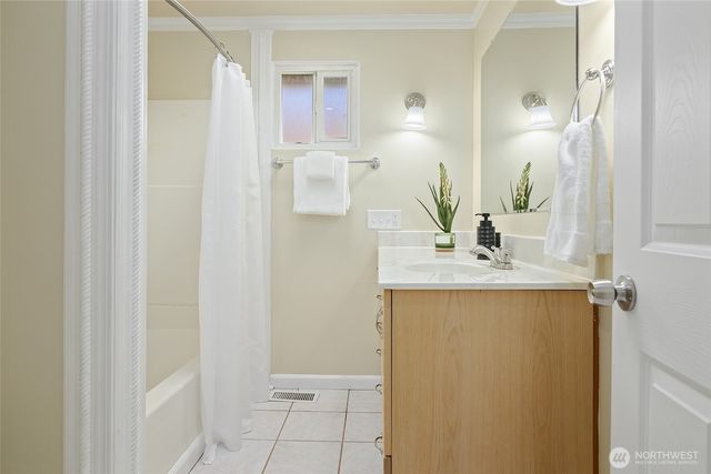 20910 9th Avenue S, Des Moines, WA 98198