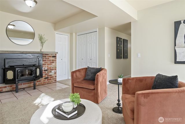 20910 9th Avenue S, Des Moines, WA 98198