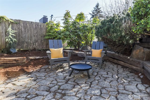 20910 9th Avenue S, Des Moines, WA 98198