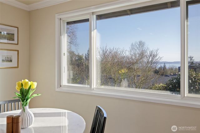 20910 9th Avenue S, Des Moines, WA 98198