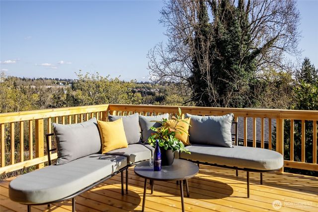 20910 9th Avenue S, Des Moines, WA 98198