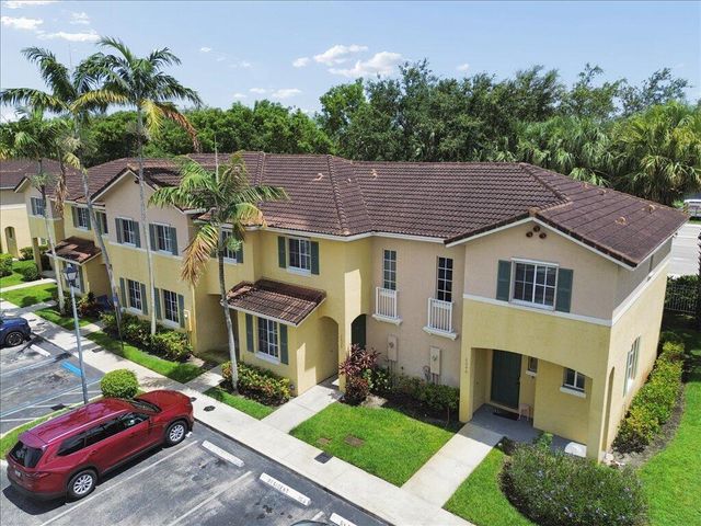 6036 SW 19th Place, North Lauderdale, FL 33068