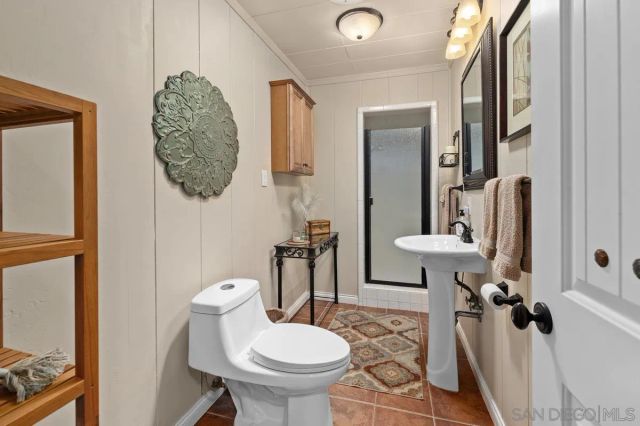 9865 Edgelake Drive, La Mesa, CA 91941
