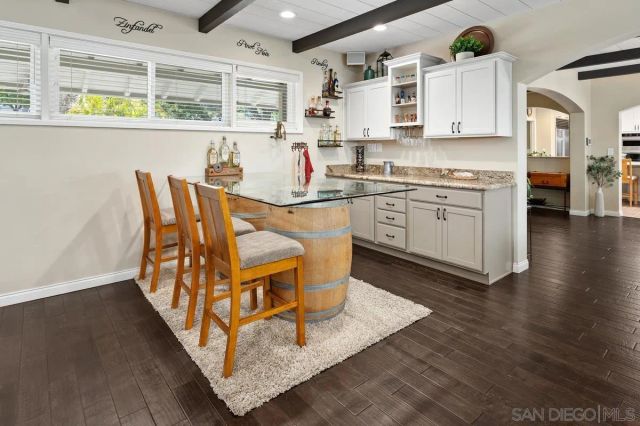 9865 Edgelake Drive, La Mesa, CA 91941