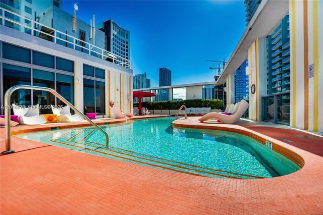 31 SE 6th St 2205, Miami, FL 33131