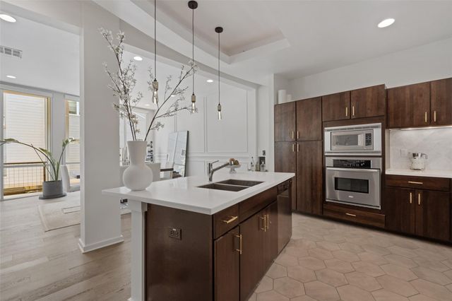 1500 Summit ST 5, Austin, TX 78741