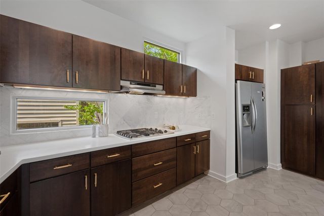 1500 Summit ST 5, Austin, TX 78741
