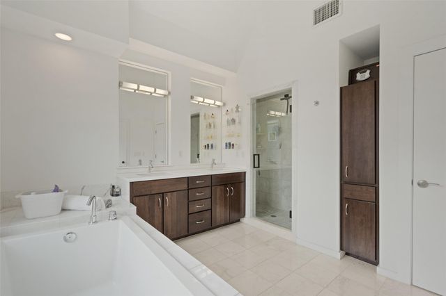 1500 Summit ST 5, Austin, TX 78741
