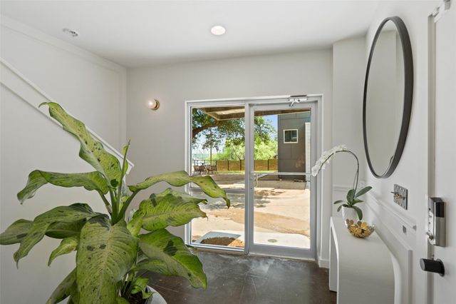 1500 Summit ST 5, Austin, TX 78741