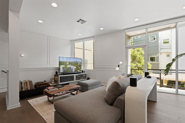 1500 Summit ST 5, Austin, TX 78741
