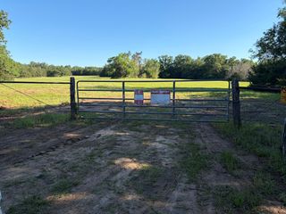 3231 Cr 427, Marquez, TX 77865