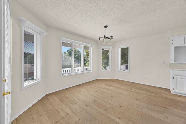 1 Kelaen Circle, Bella Vista, AR 72715