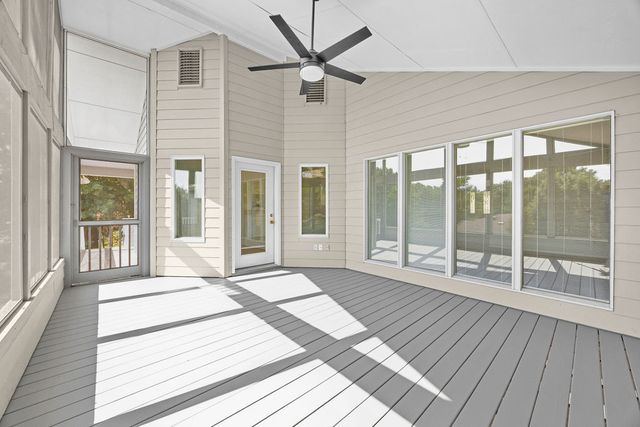 1 Kelaen Circle, Bella Vista, AR 72715