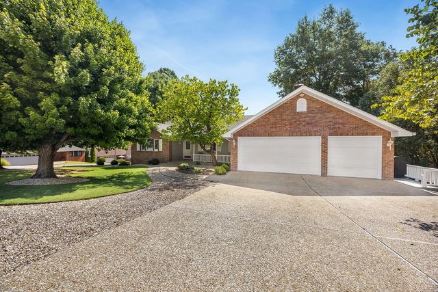 1 Kelaen Circle, Bella Vista, AR 72715