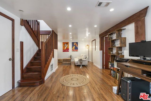 387 Museum Drive, Los Angeles, CA 90065