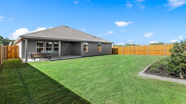420 SUNFLOWER Trail, Cleburne, TX 76033