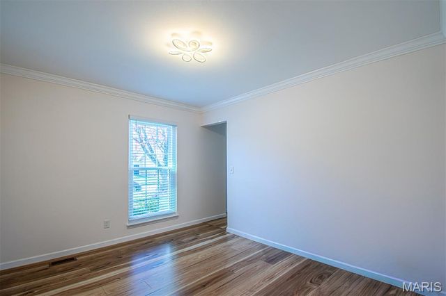 1228 EAGLES CREST Lane, St Charles, MO 63303